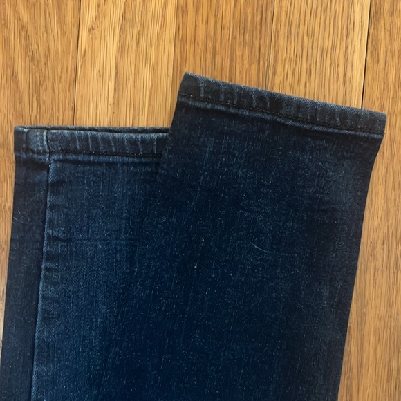 Target “Universal Thread” jeans - Picture 3 of 5